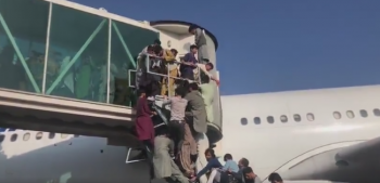 Kabul Airport Kaos, kabul airport, airport evacuation
